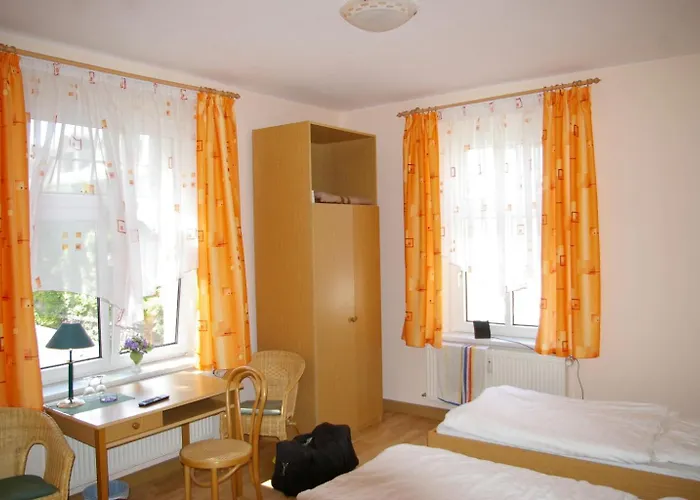 Πανσιόν Am Taurastein *