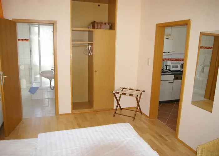 Am Taurastein Πανσιόν Burgstadt